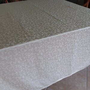 Lenox Opal Innocence 58" x 88" Oblong Tablecloth Champagne